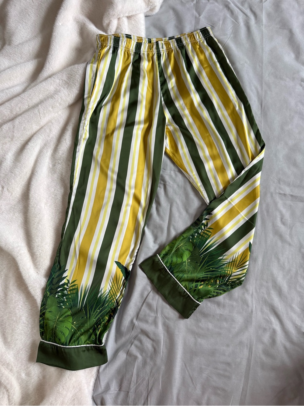 Averie pajama Green Striped pants Sz M